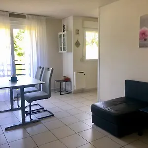 Au Calme Nature Et Centre Apartamento